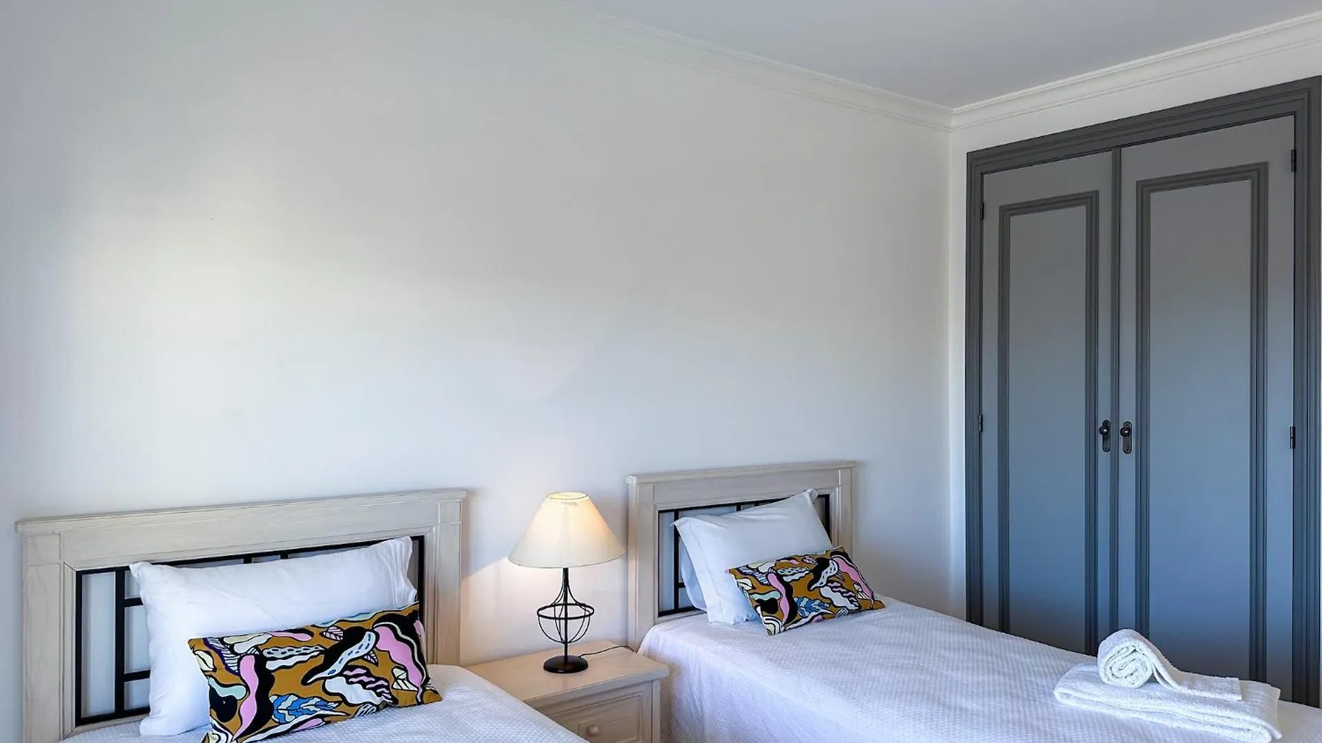 Luxury Penthouse Wstunning Sea Views, Walk To Gale Beach Albufeira 0*,  Portugal
