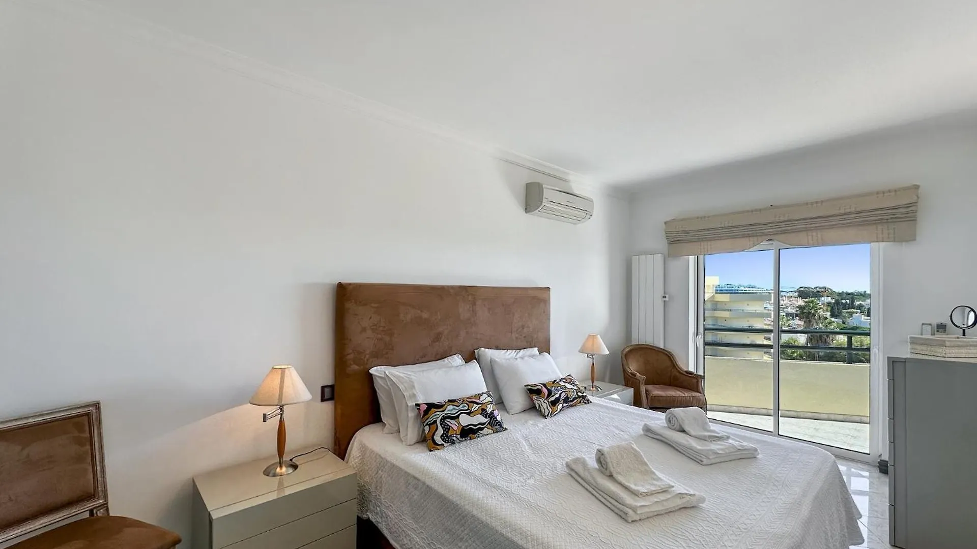 Luxury Penthouse Wstunning Sea Views, Walk To Gale Beach Albufeira 0*,  Portugal