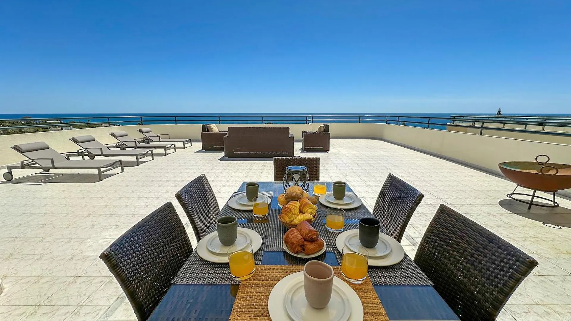 Luxury Penthouse Wstunning Sea Views, Walk To Gale Beach Albufeira 0*,