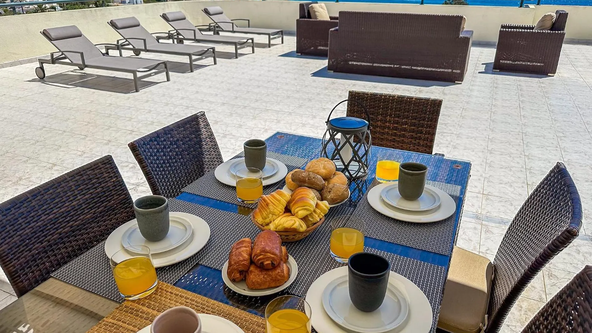 Luxury Penthouse Wstunning Sea Views, Walk To Gale Beach Albufeira